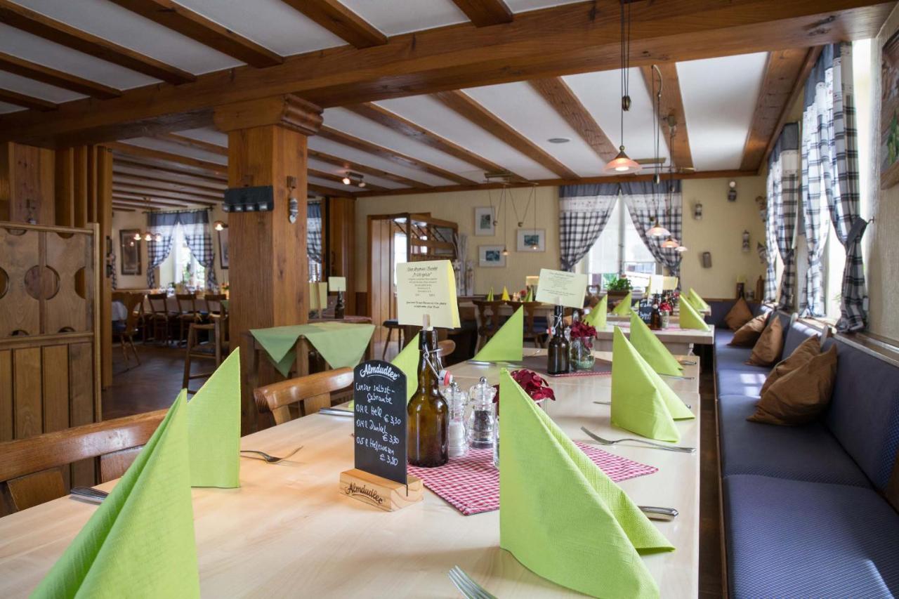 Landgasthof & Brauerei Loewen Sasbach Sasbach  Экстерьер фото