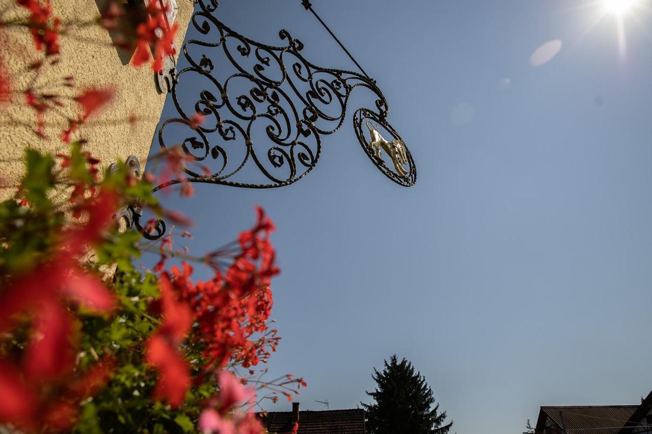 Landgasthof & Brauerei Loewen Sasbach Sasbach  Экстерьер фото
